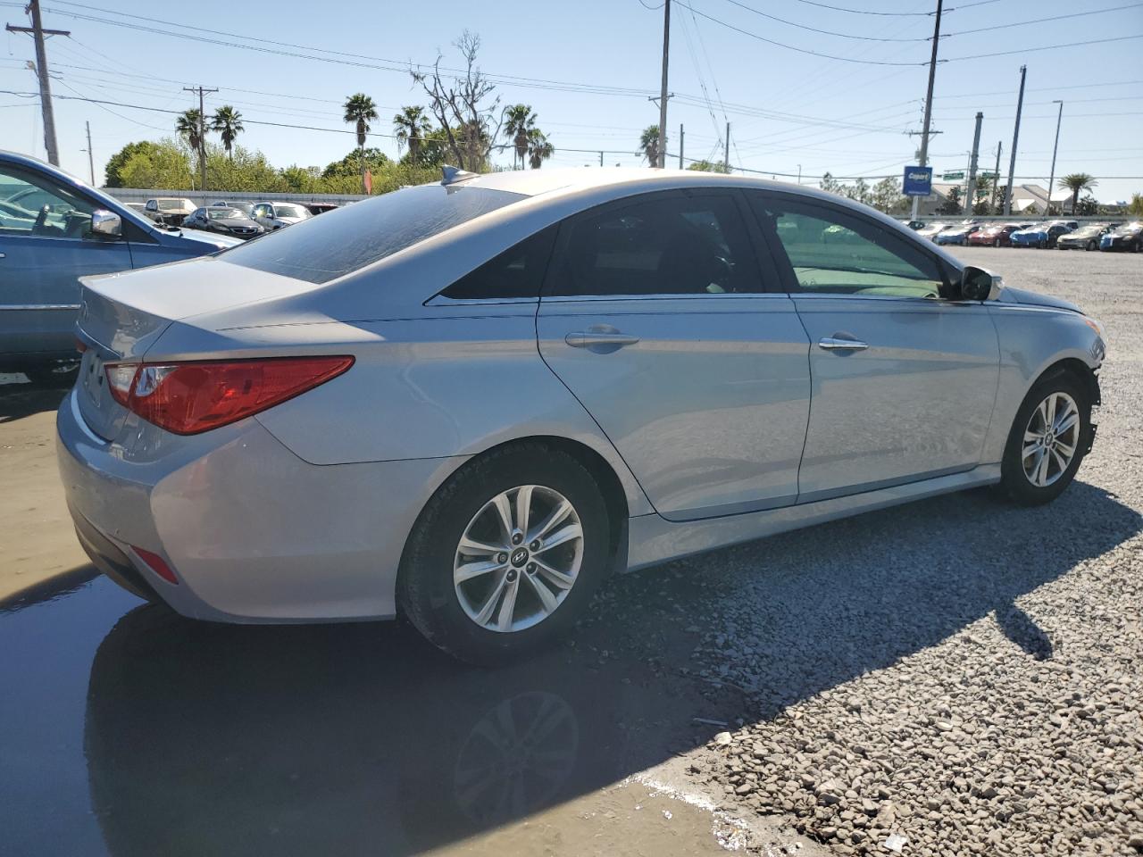 2014 Hyundai Sonata - Image 3