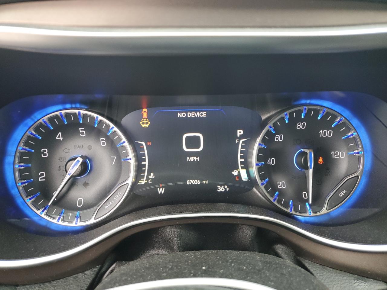 2017 Chrysler Pacifica - Image 9