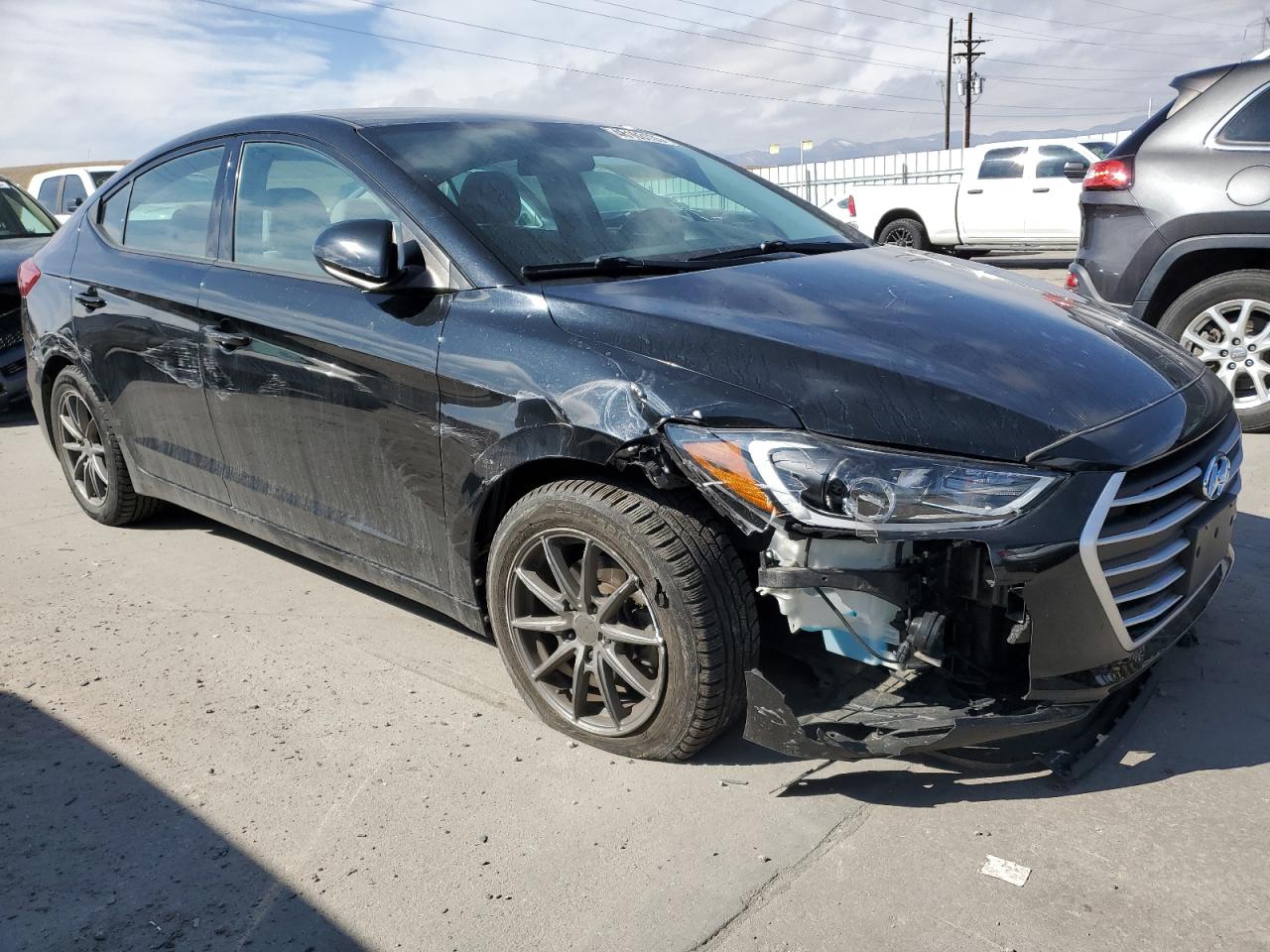 2017 Hyundai Elantra - Image 4