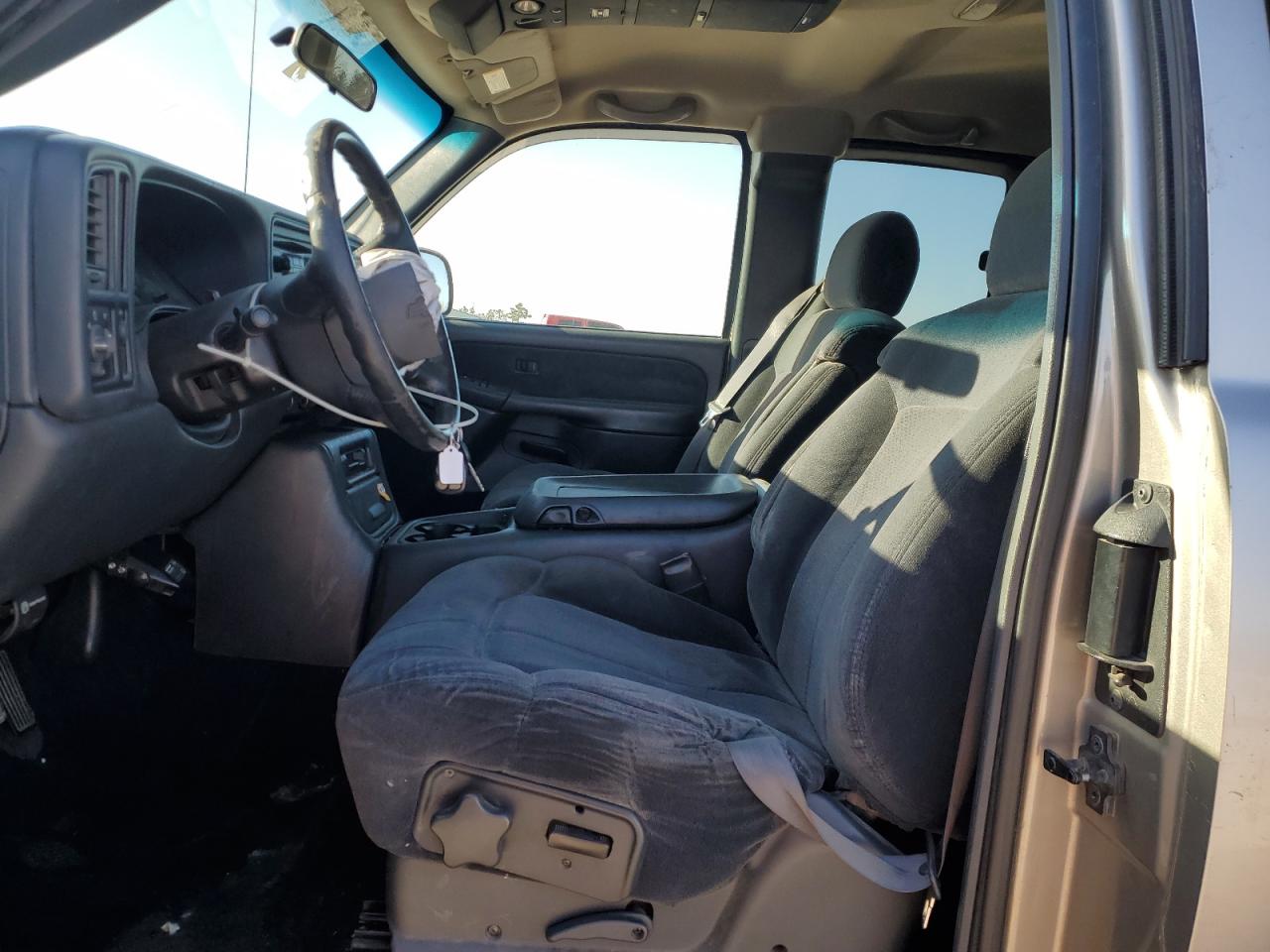 2000 Chevrolet Silverado - Image 7