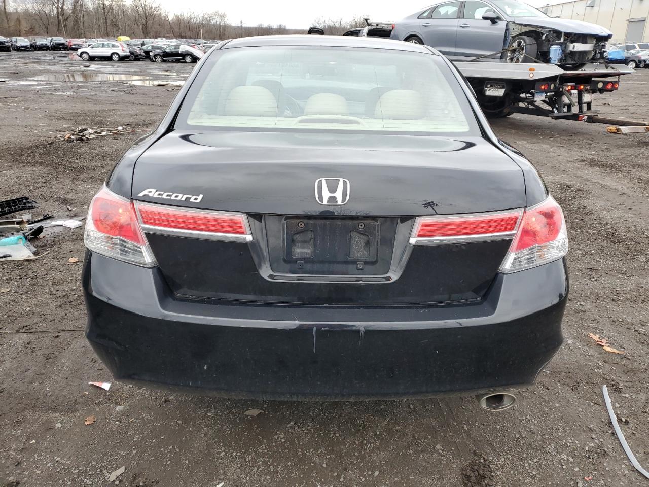 2012 Honda Accord - Image 6