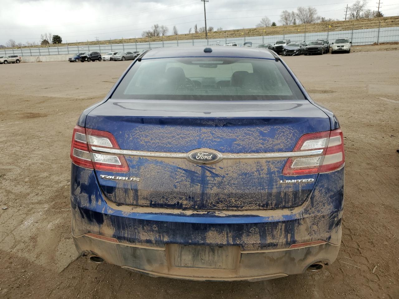 2015 Ford Taurus - Image 6