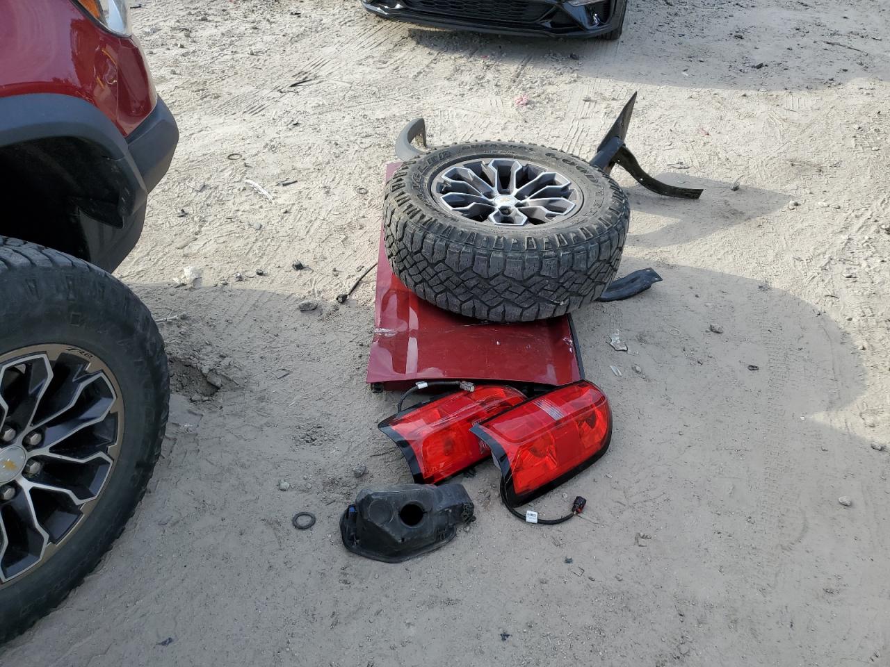 2018 Chevrolet Colorado - Image 12