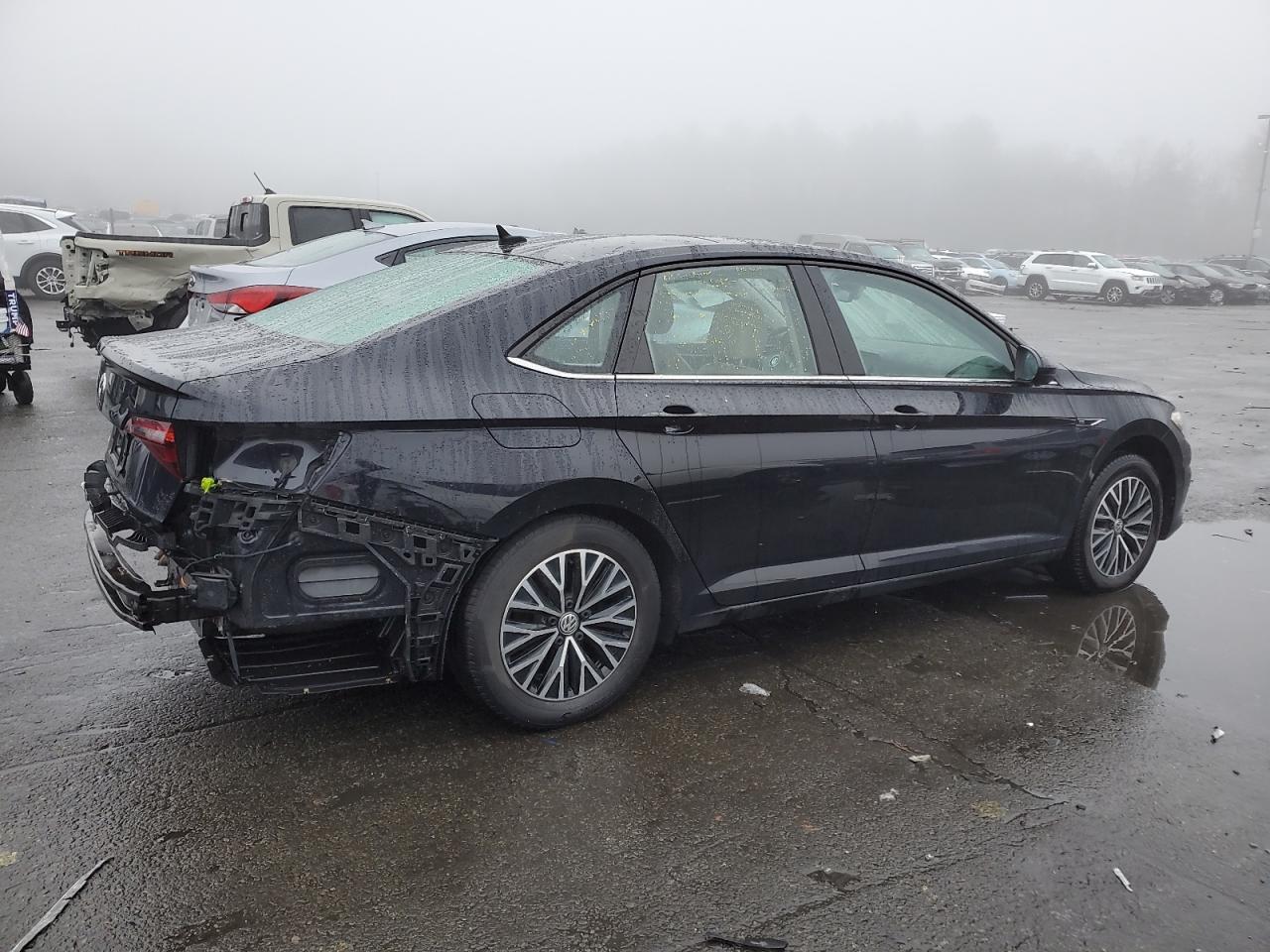 2019 Volkswagen Jetta - Image 3