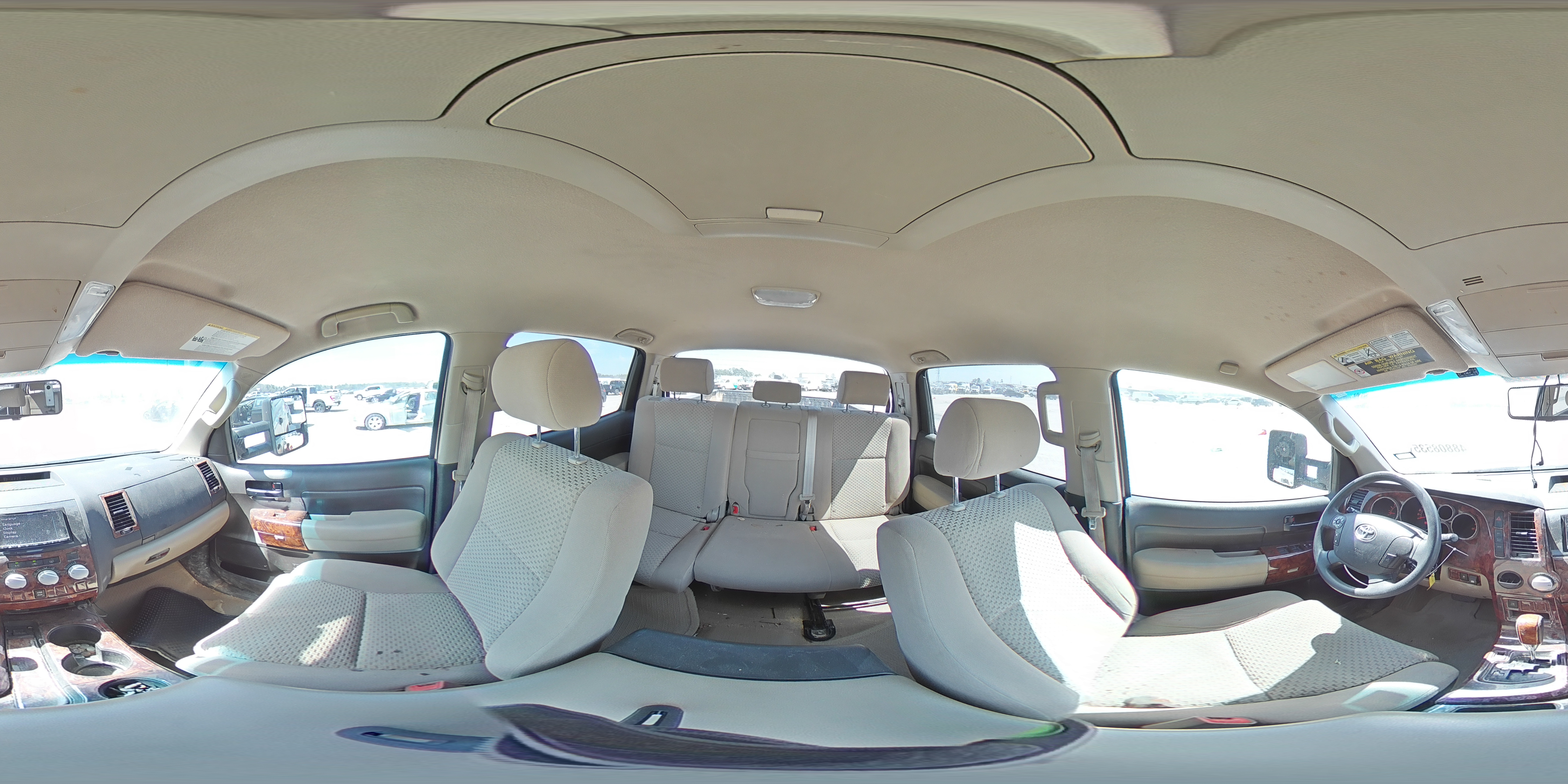 2010 Toyota Tundra - Image 13