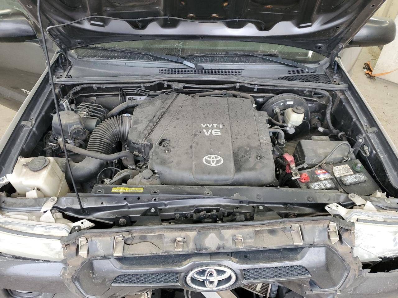 2014 Toyota Tacoma - Image 11