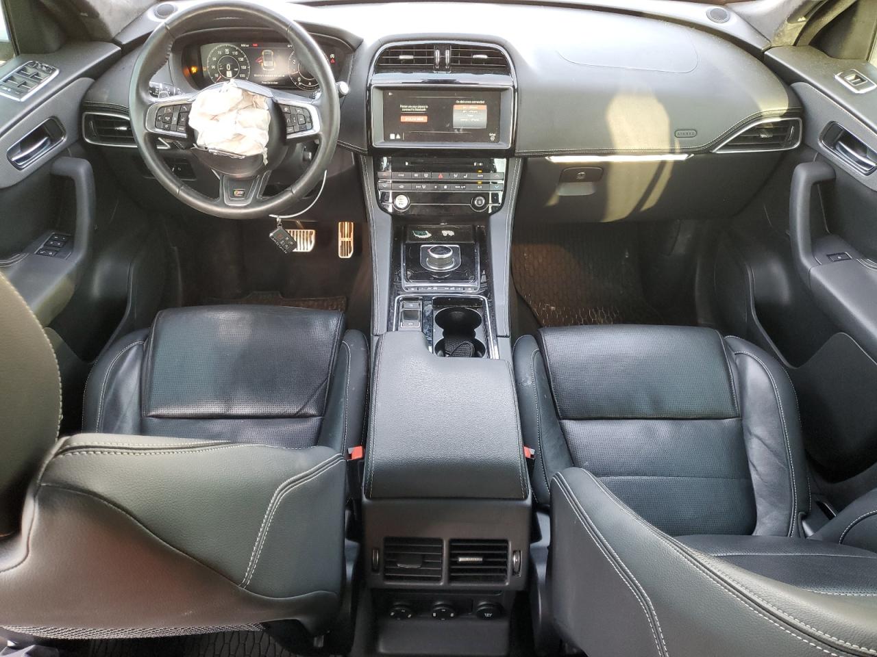 2019 Jaguar F-Pace - Image 8