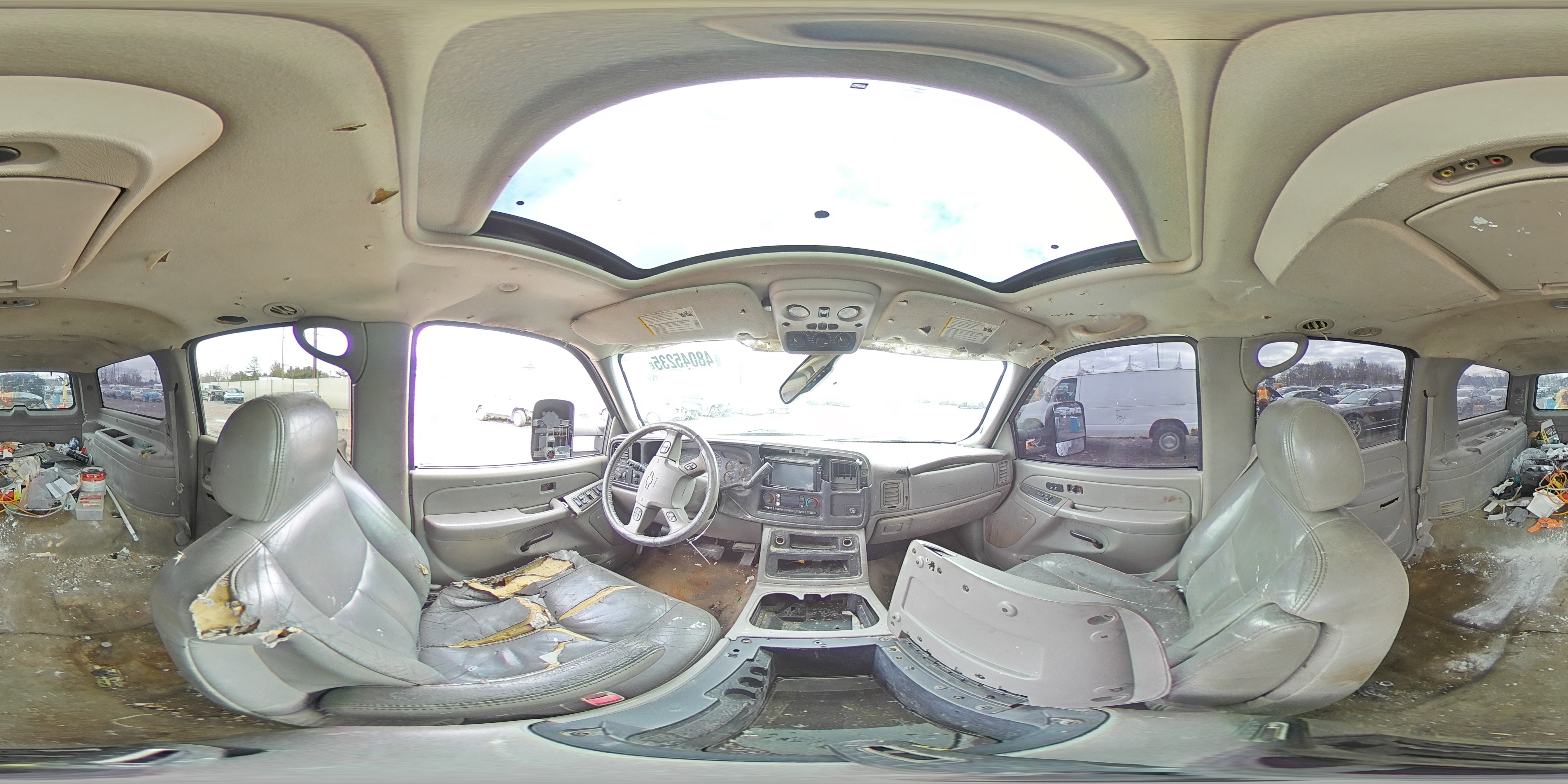 2006 Chevrolet Suburban - Image 14