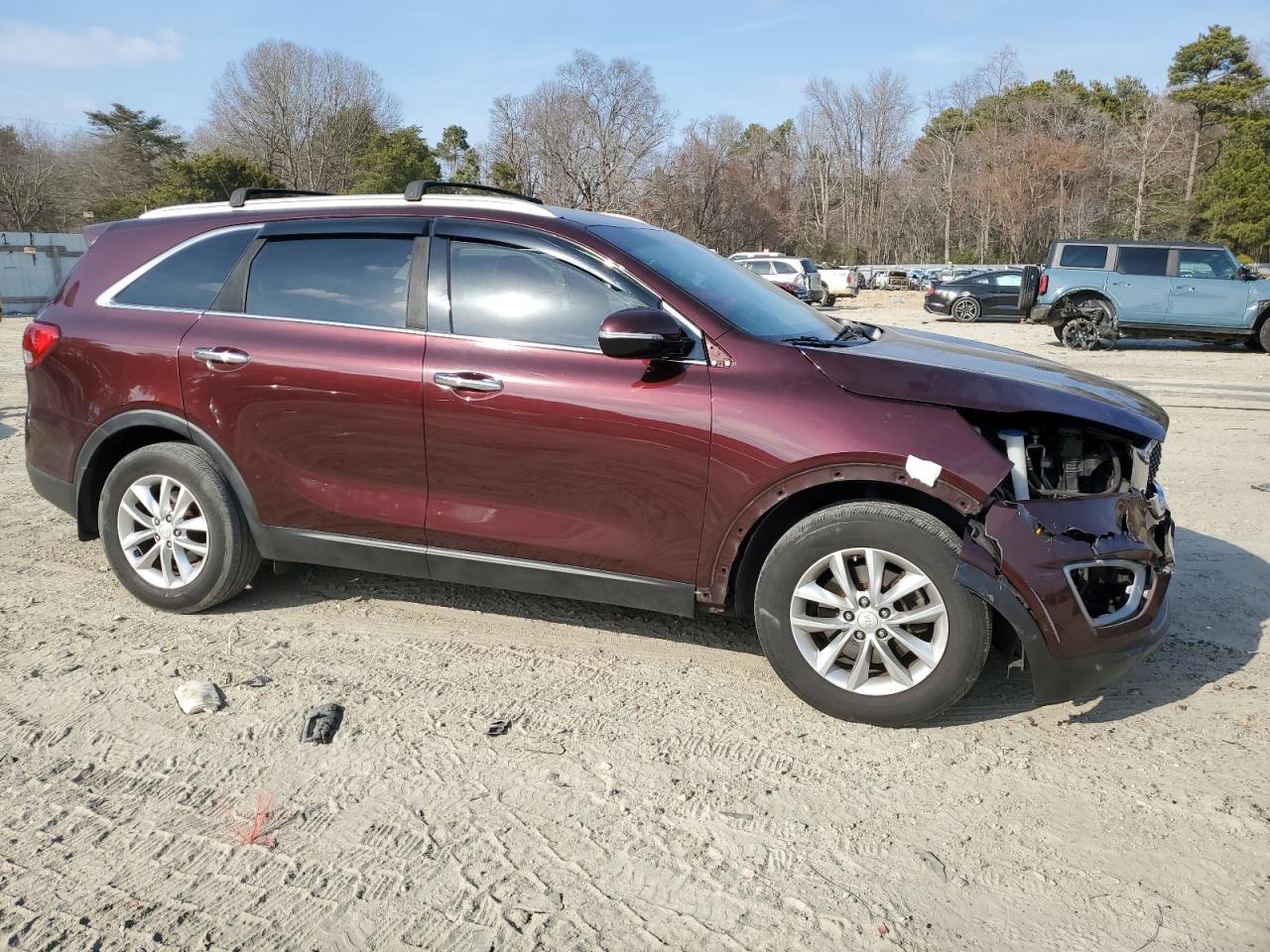 2016 Kia Sorento - Image 4