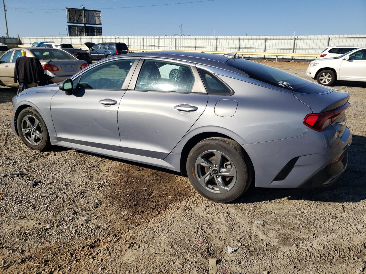 2021 Kia K5 - Image 2