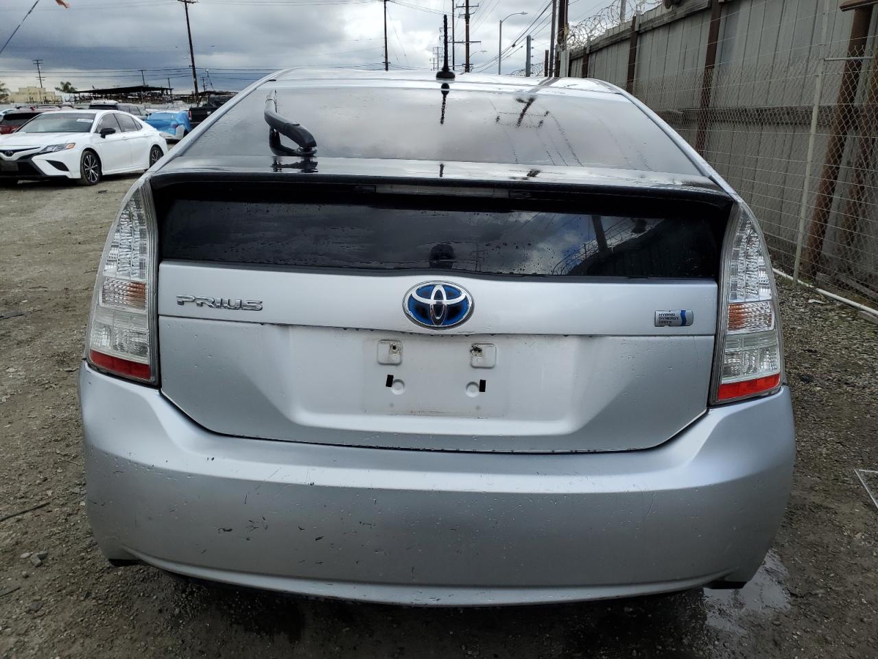 2011 Toyota Prius - Image 6