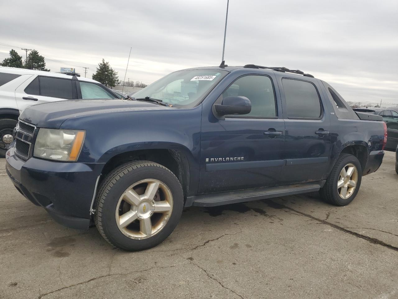 2007 Chevrolet Avalanche - Image 1