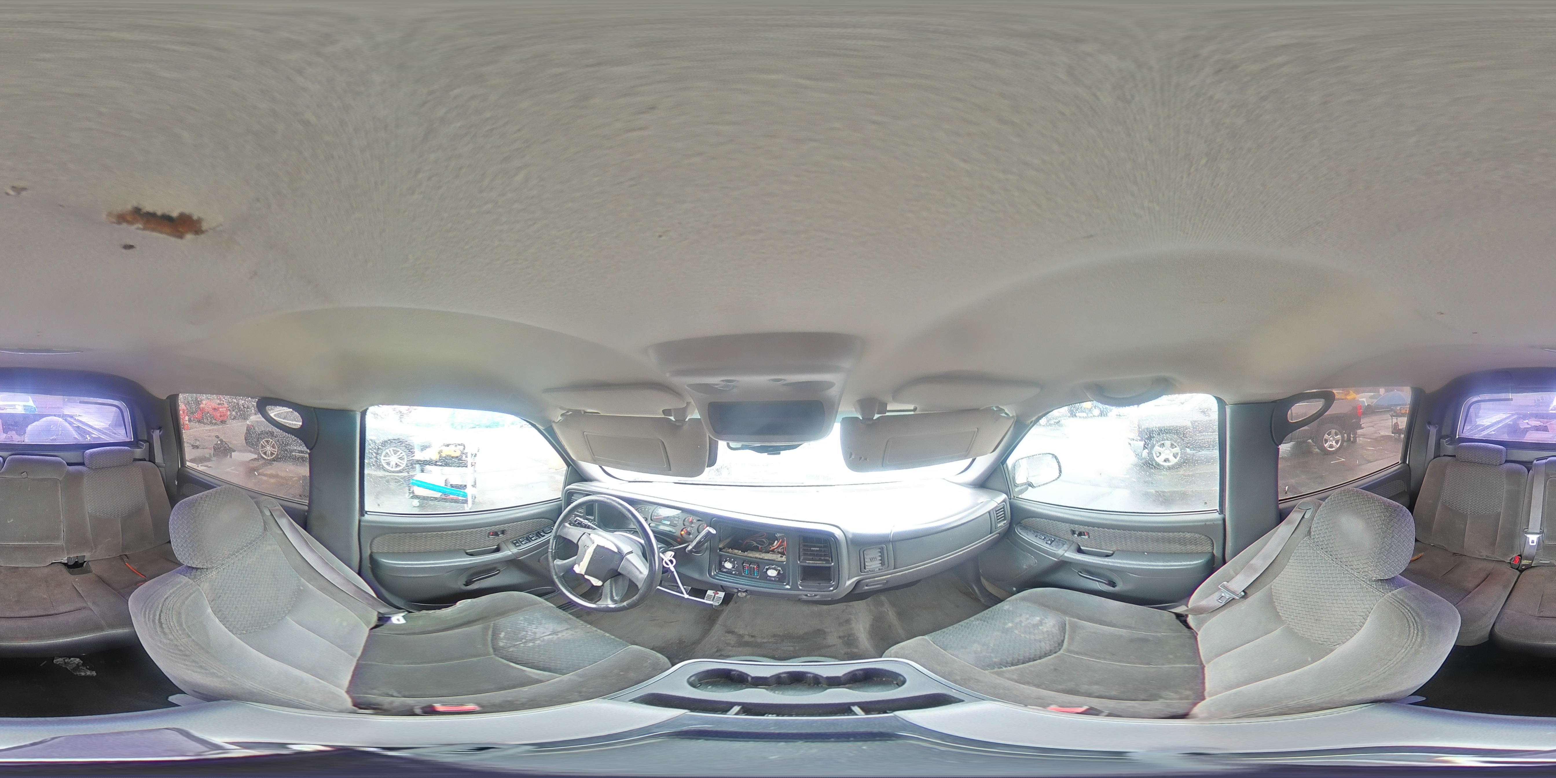 2004 Chevrolet Avalanche - Image 13