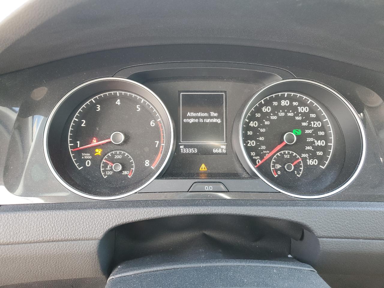 2019 Volkswagen Golf - Image 9