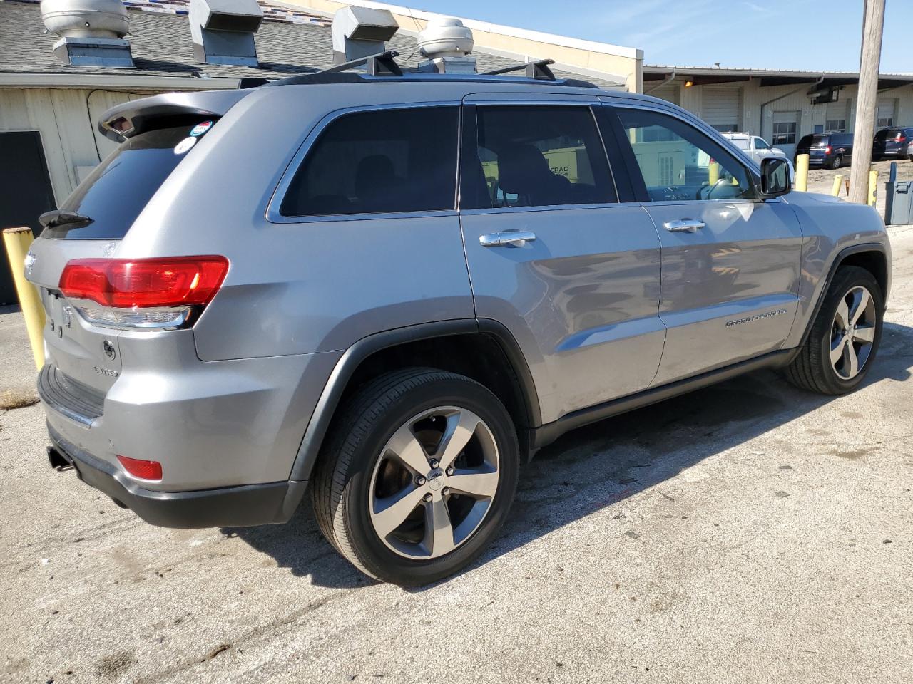 2015 Jeep Grand Cherokee - Image 3