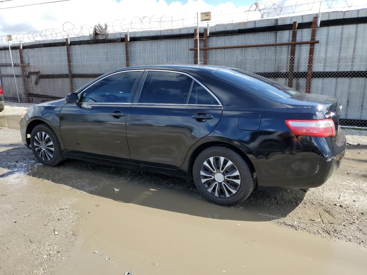 2007 Toyota Camry - Image 2