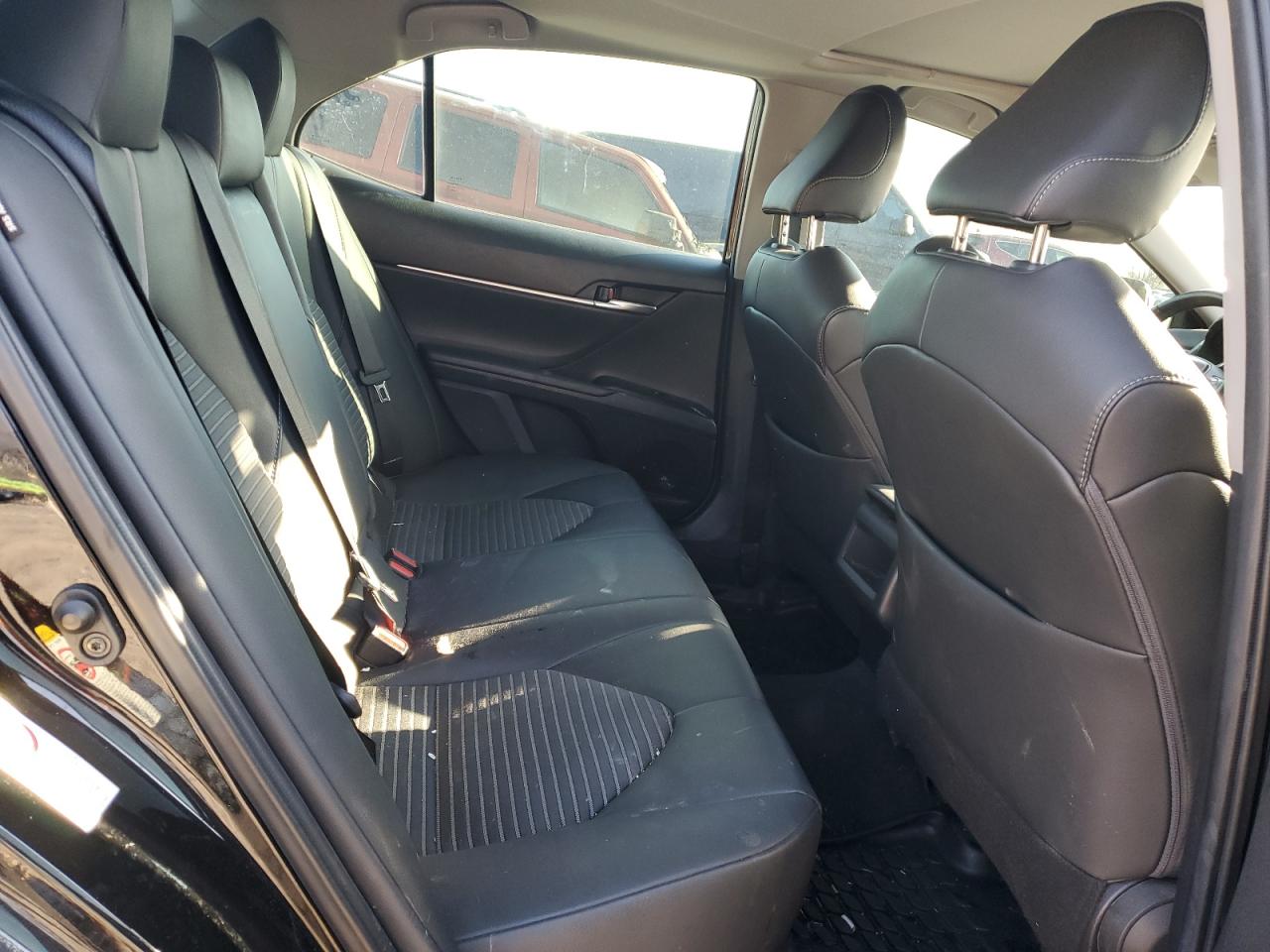 2019 Toyota Camry - Image 10