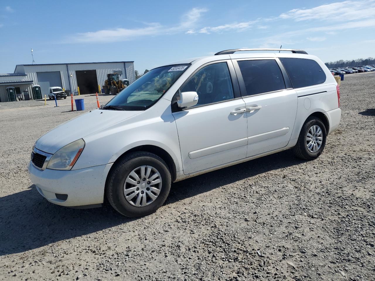 2011 Kia Sedona Lx للبيع في Lumberton، NC - Front End