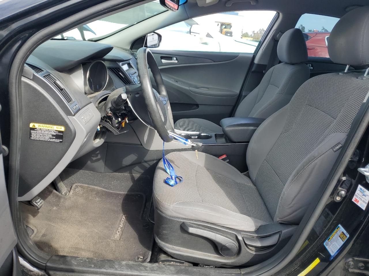2011 Hyundai Sonata - Image 7