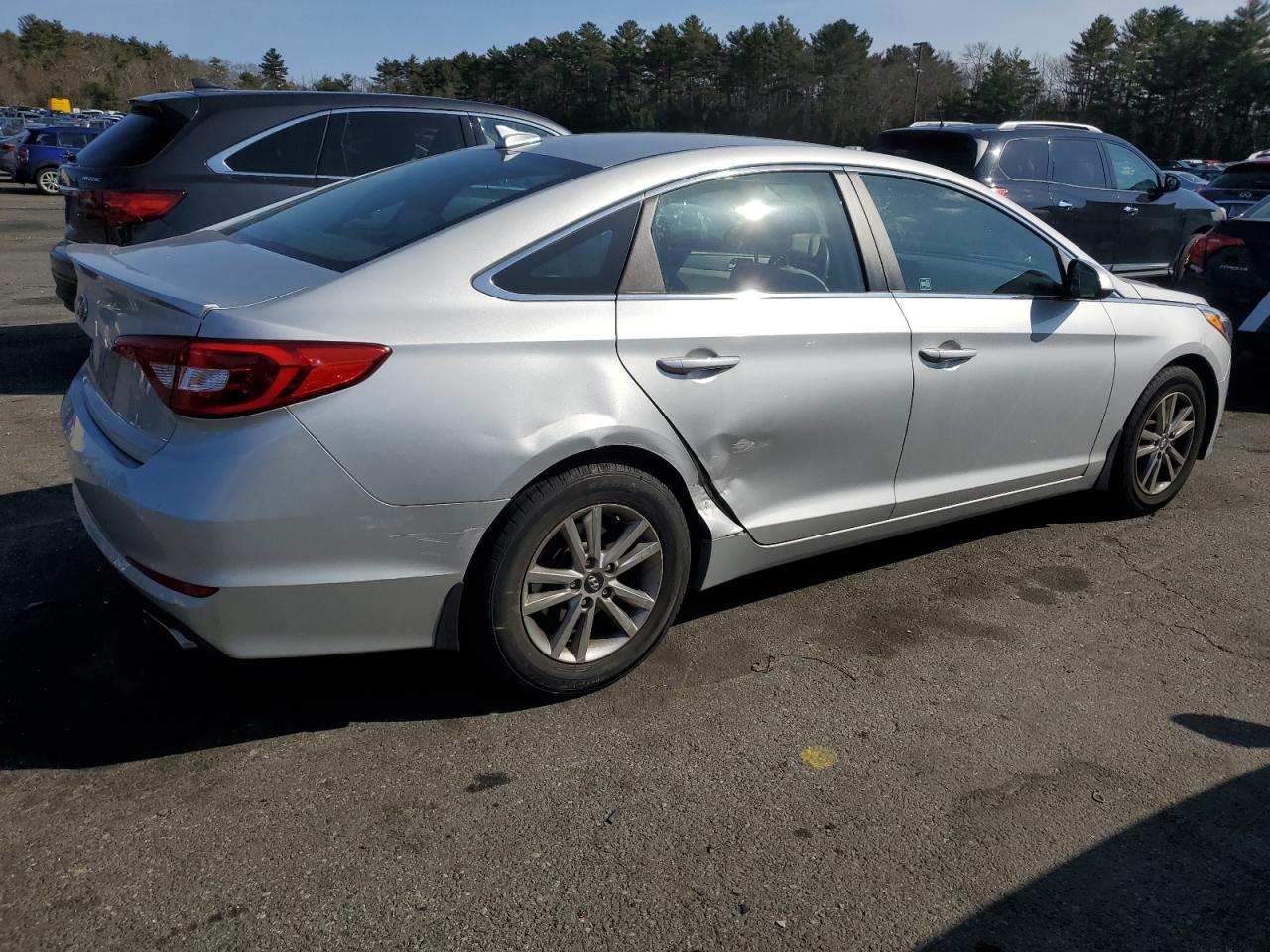 2017 Hyundai Sonata - Image 3