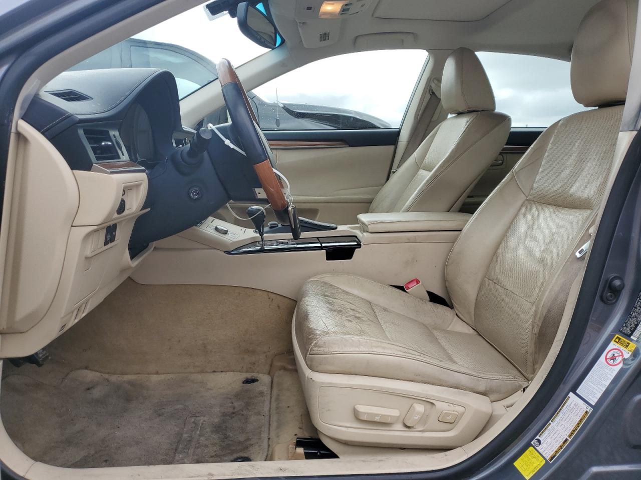 2013 Lexus ES - Image 7