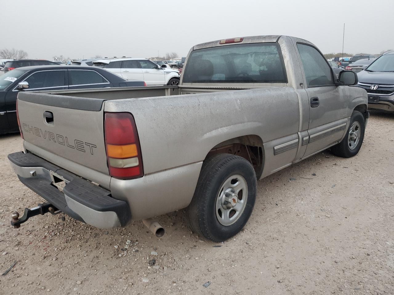2001 Chevrolet Silverado - Image 3