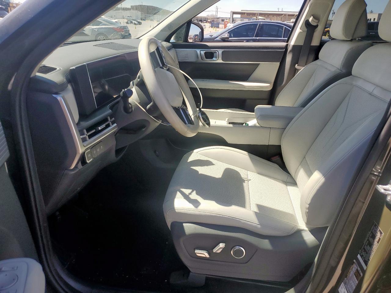2024 Hyundai Santa Fe - Image 7