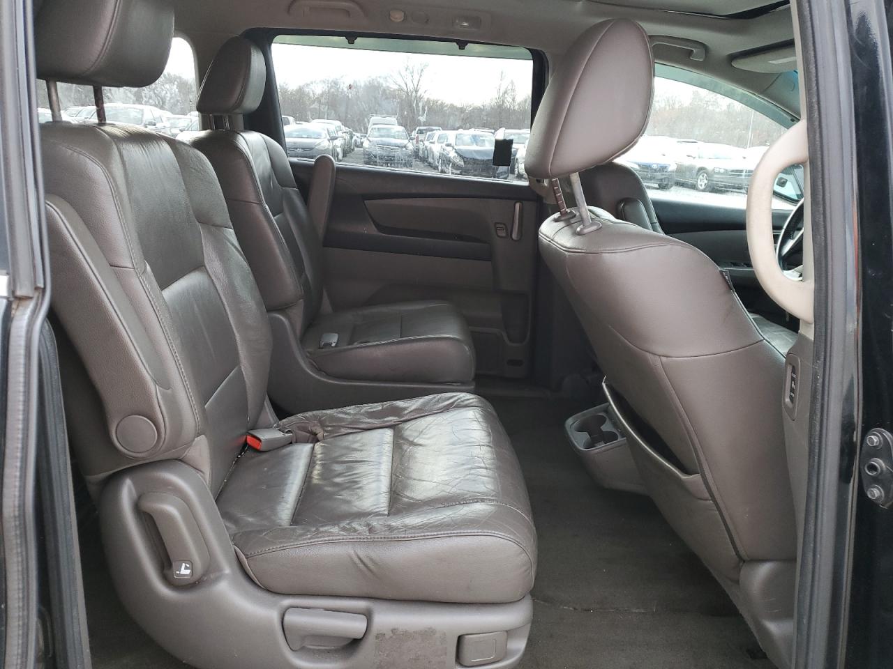 2012 Honda Odyssey - Image 11