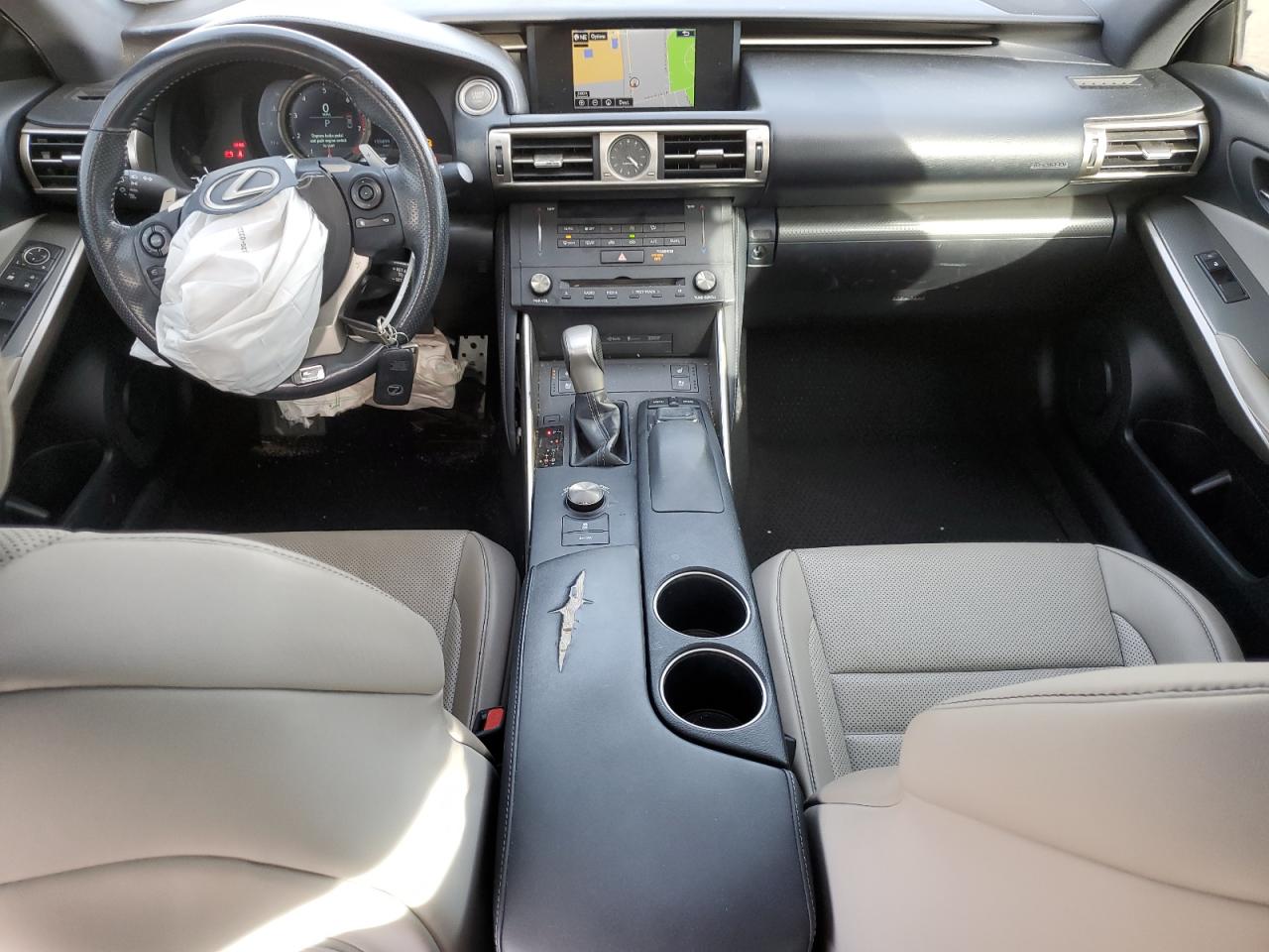 2015 Lexus IS - Image 8