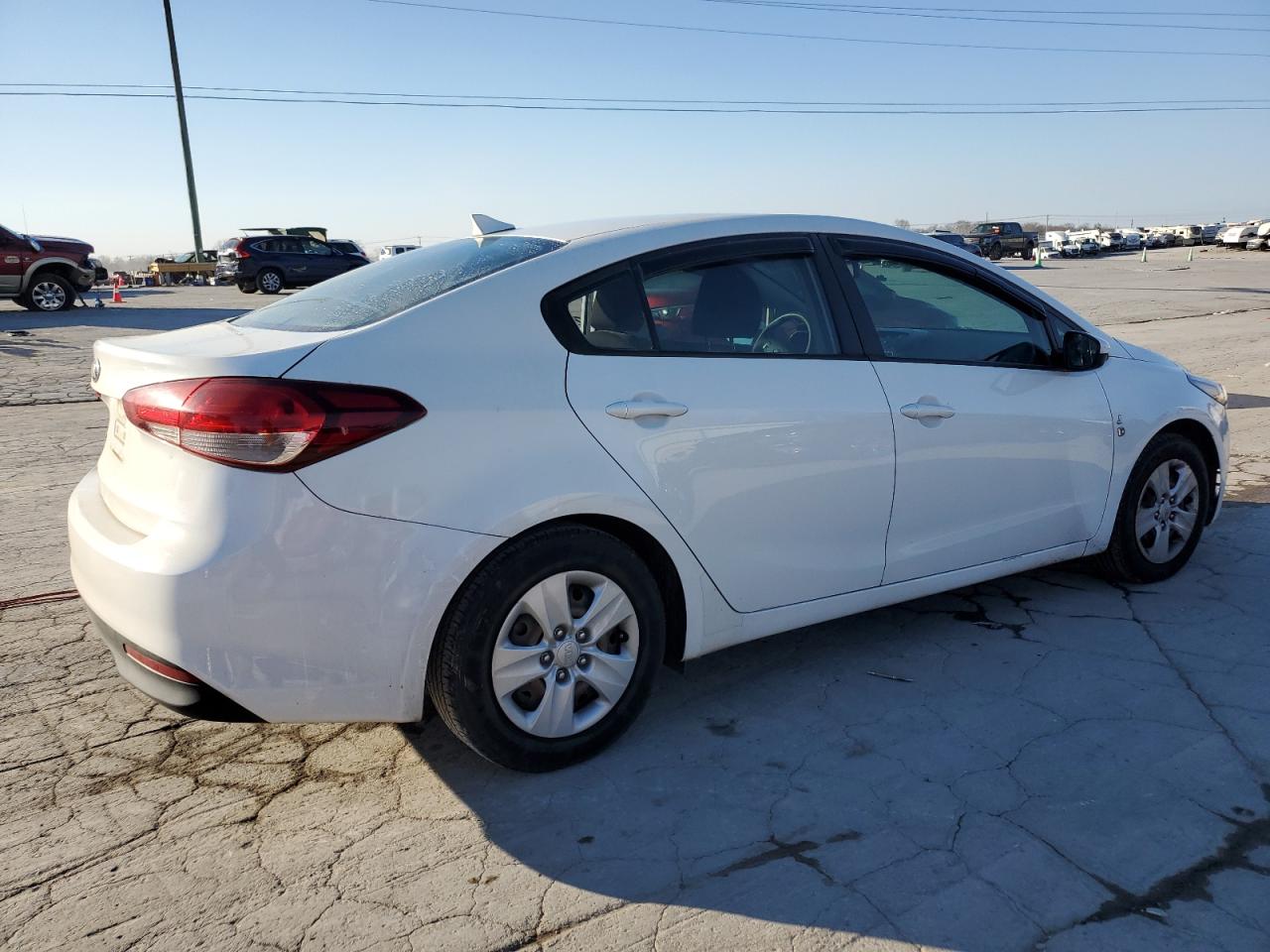 2017 Kia Forte - Image 3