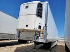 2011 Utility Vs2Ra  Refrigerated Van Trailer for Sale in Grand Prairie, TX - Side