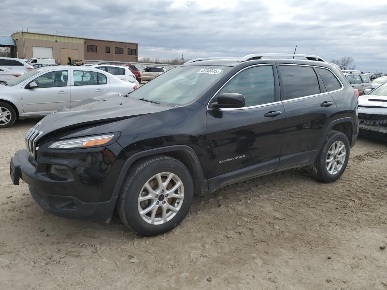 2018 Jeep Cherokee Latitude Plus for Sale in Kansas City, KS - Front End