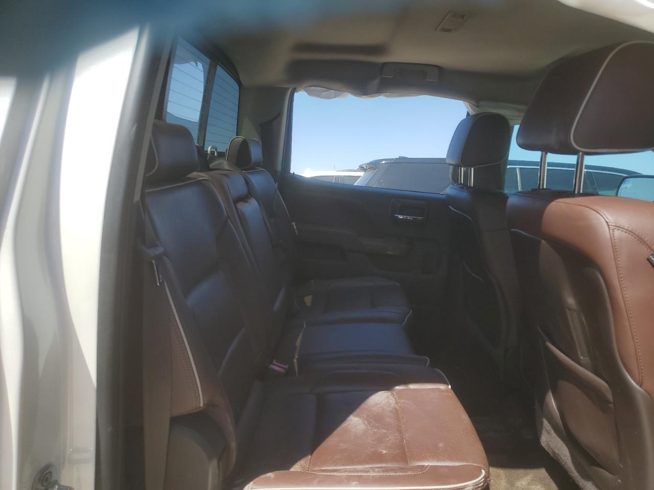 2014 Chevrolet Silverado - Image 10