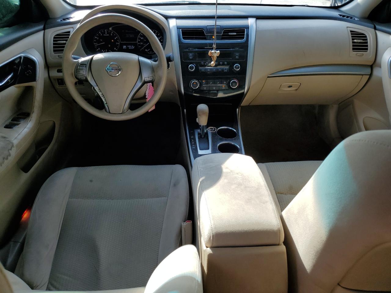 2014 Nissan Altima - Image 8