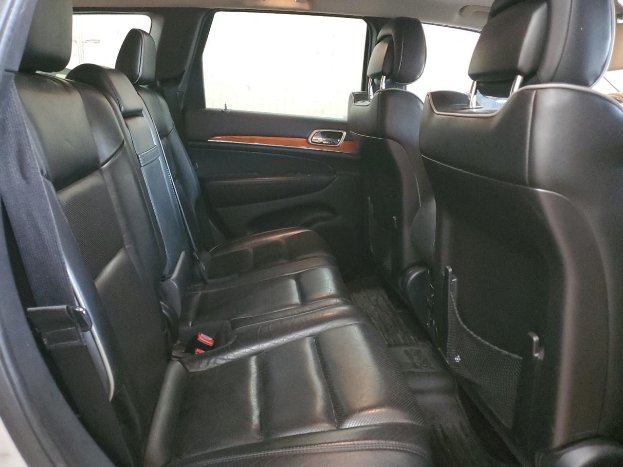 2011 Jeep Grand Cherokee - Image 10