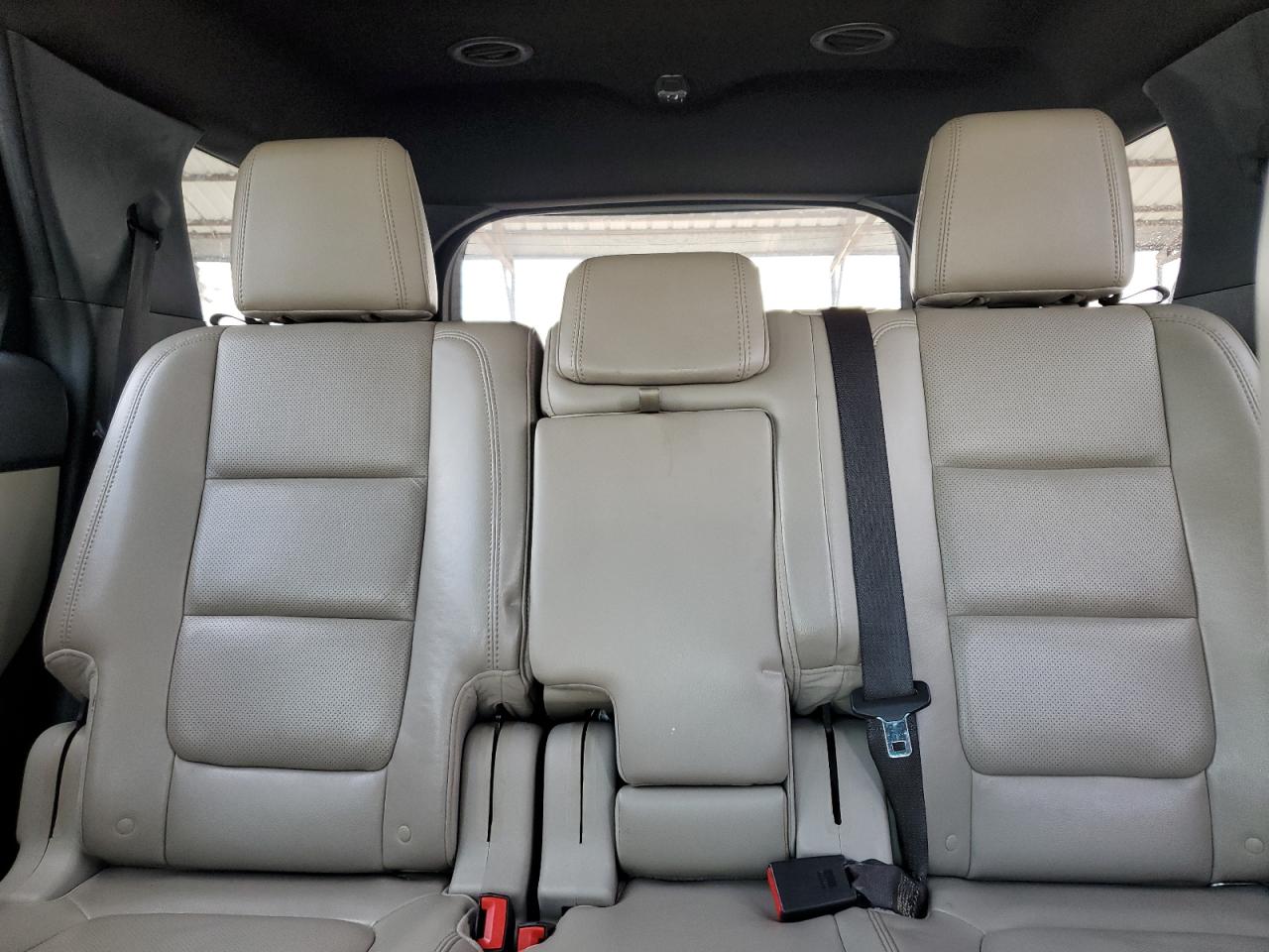 2011 Ford Explorer - Image 10