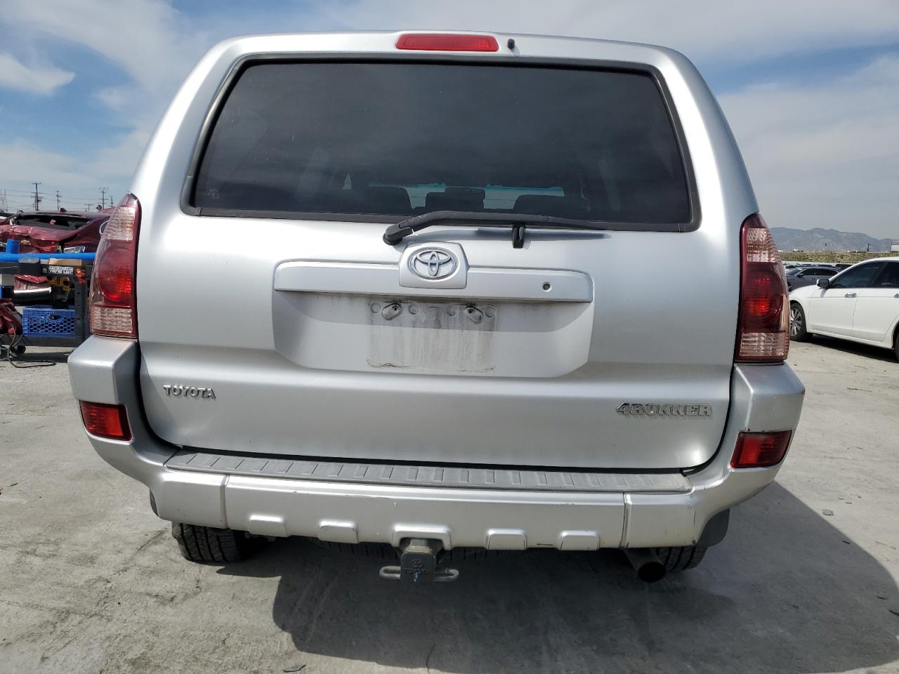 2005 Toyota 4Runner - Image 6