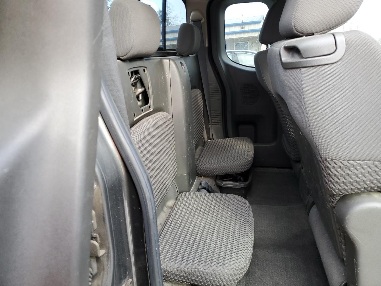 2009 Nissan Navara (Frontier) - Image 10