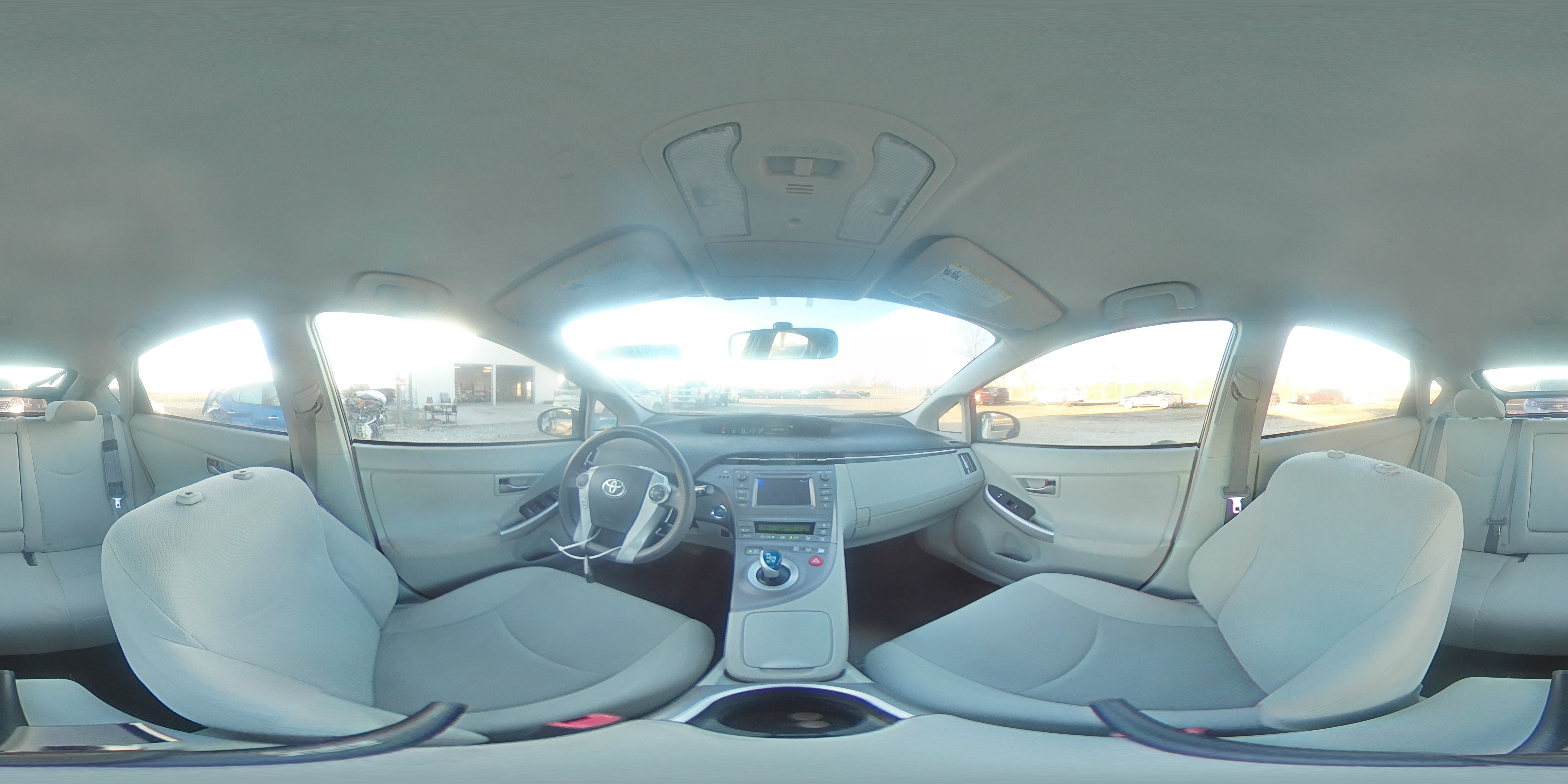 2013 Toyota Prius - Image 13