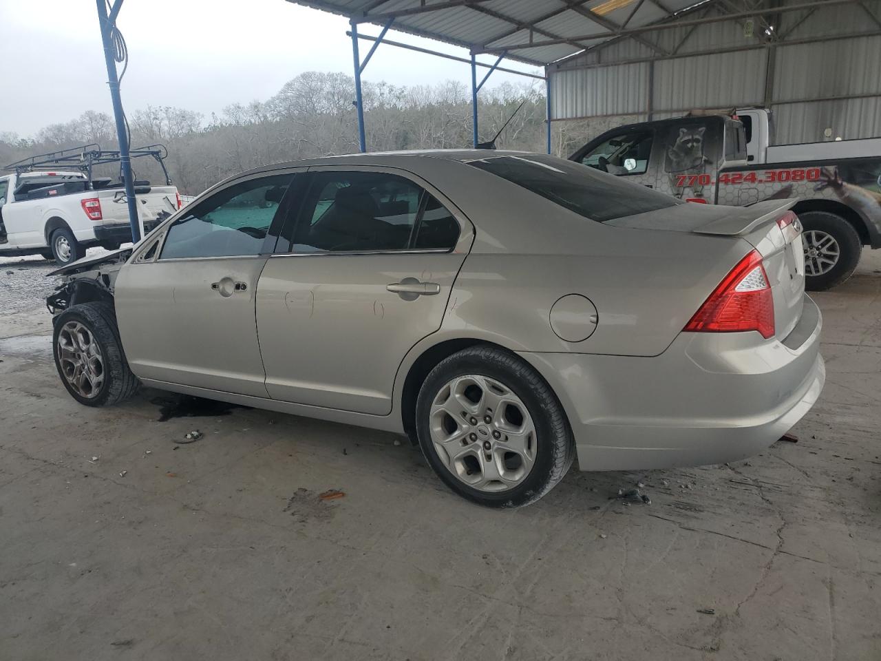 2010 Ford Fusion - Image 2