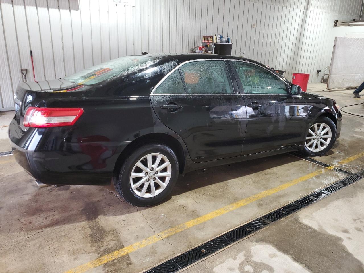 2011 Toyota Camry - Image 3