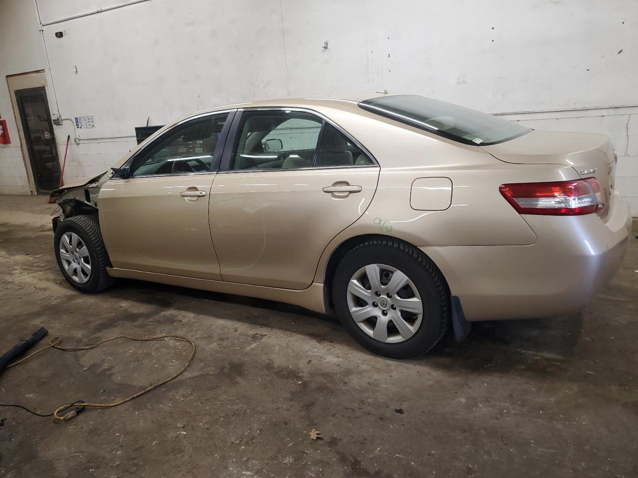 2010 Toyota Camry - Image 2