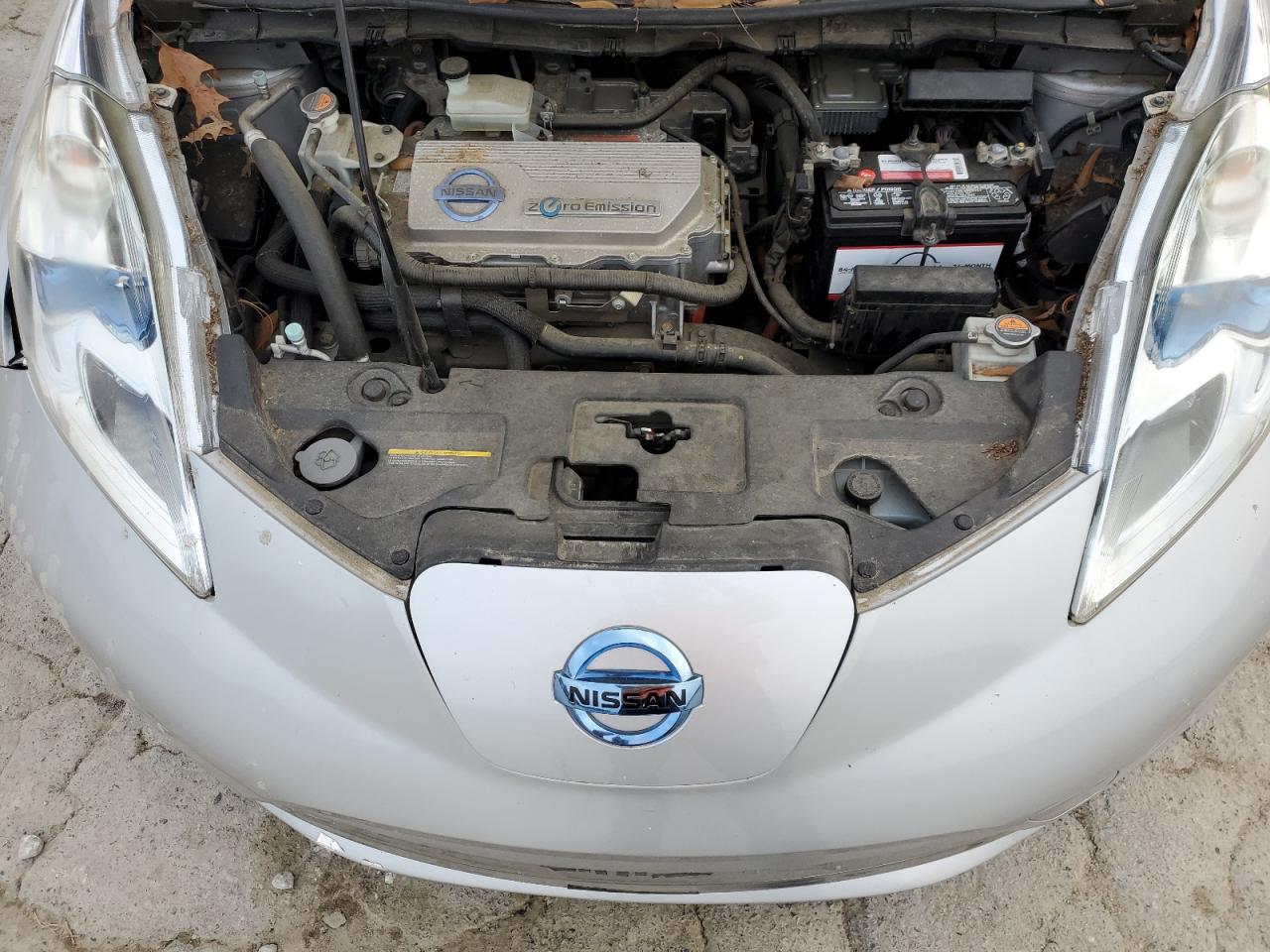 2012 Nissan Leaf - Image 11
