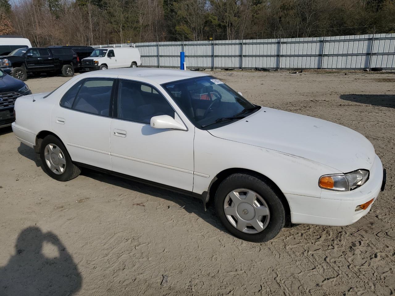 1995 Toyota Camry - Image 4