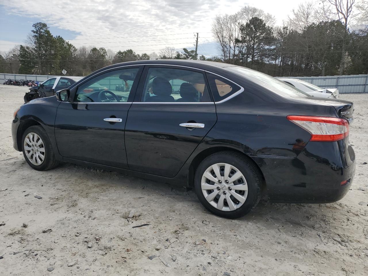 2015 Nissan Sentra - Image 2