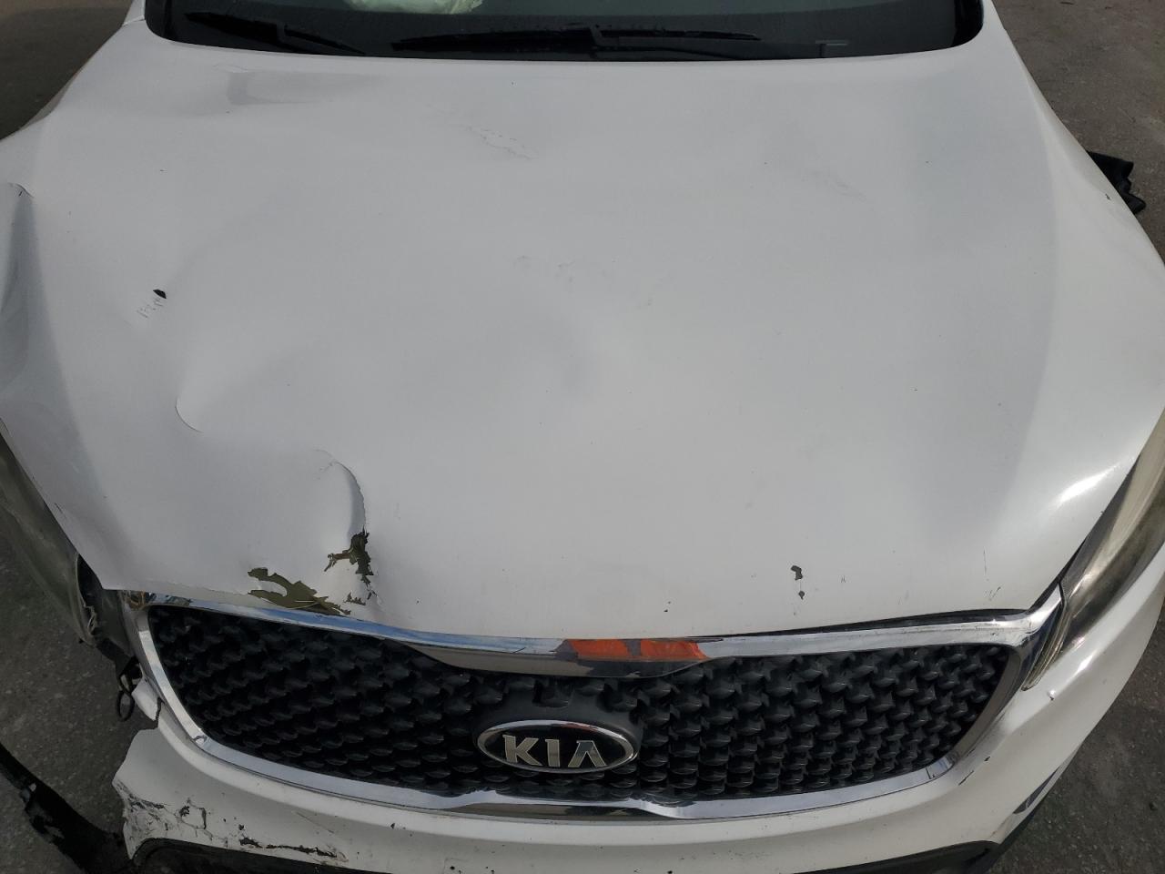 2016 Kia Sorento - Image 13