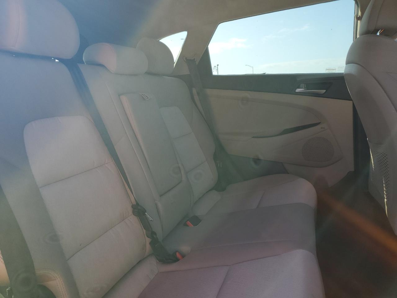 2017 Hyundai Tucson - Image 10