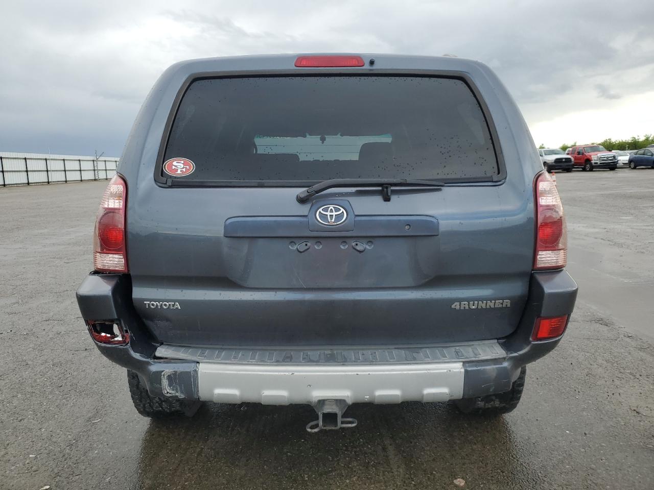 2004 Toyota 4Runner - Image 6