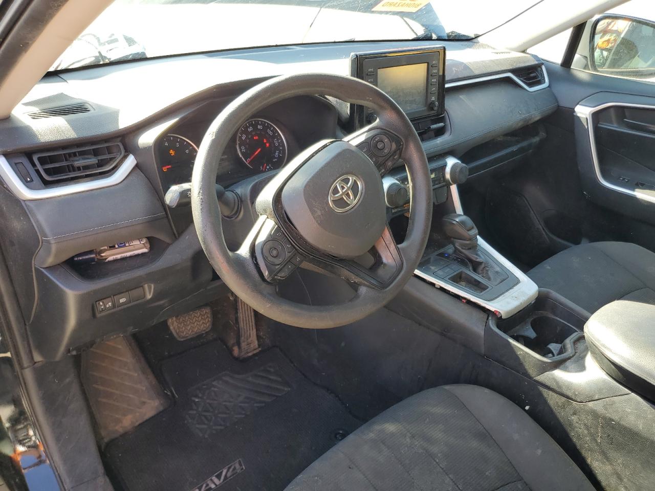 2019 Toyota RAV 4 - Image 11