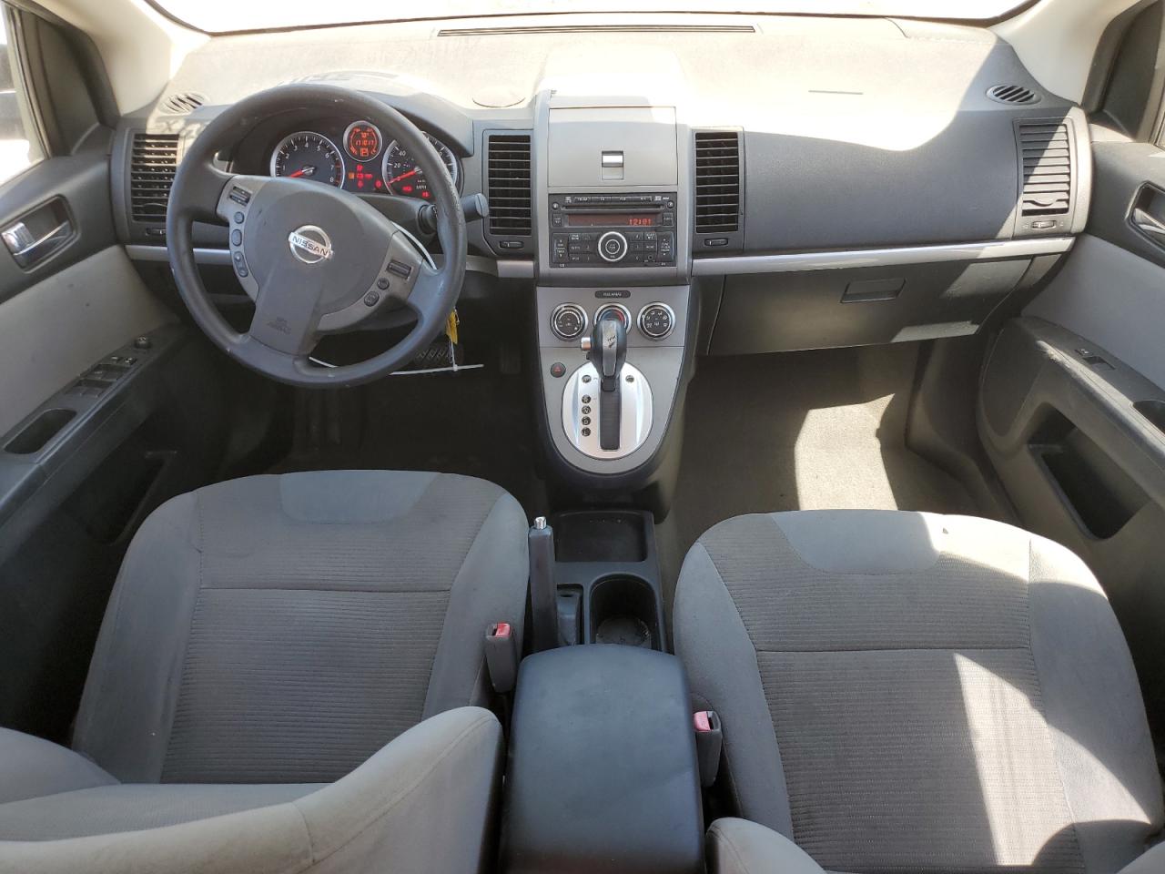 2010 Nissan Sentra - Image 8